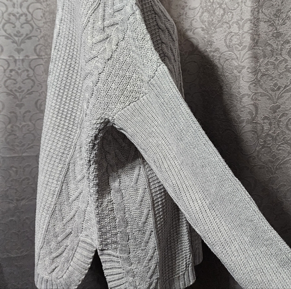 Cabela's Sweater Women's size large, gray NWT - Picture 2 of 13